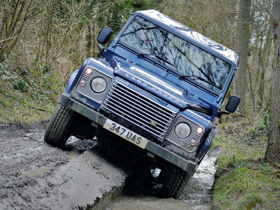  Land Rover Defender 110 Utility Wagon 2009 года  (UK) (фото 3 из 10)